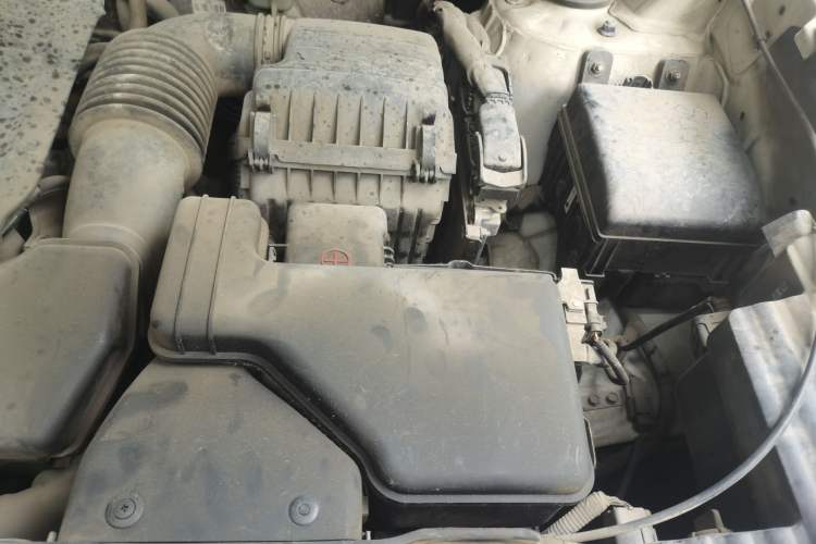 Used Hyundai ix35 2015 2.0L Automatic 2WD Smart Type China IV Engine Bay Left