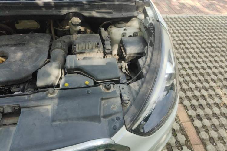 Used Hyundai ix35 2015 2.0L Automatic 2WD Smart Type China IV Engine Bay Left