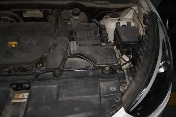 Used Hyundai ix35 2015 2.0L Automatic 2WD Comfort Edition China IV Standard Engine Bay Left