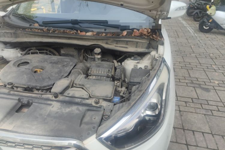 Used Hyundai ix35 2015 2.0L Automatic 2WD Comfort Edition China IV Standard Engine Bay Left