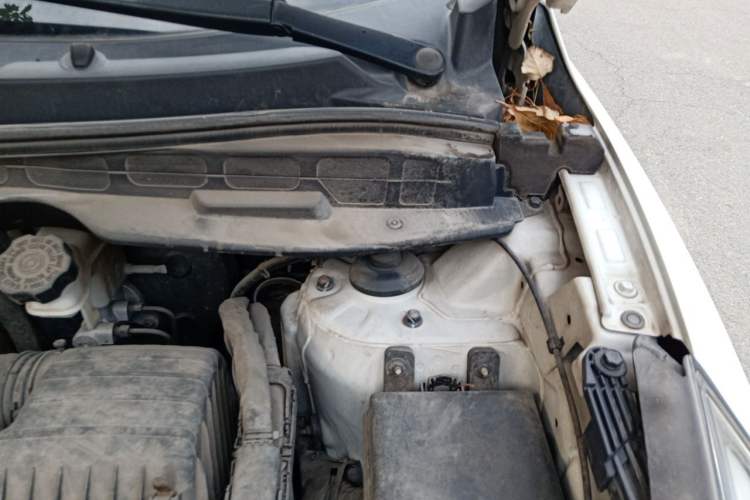 Used Hyundai ix35 2015 2.0L Automatic 2WD Smart Version China V Standard Engine Bay Left