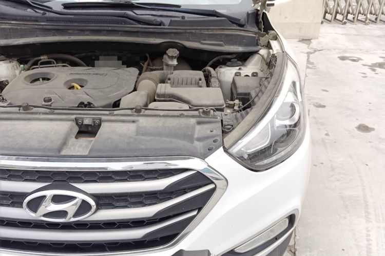 Used Hyundai ix35 2015 2.0L Automatic 2WD Comfort Edition China IV Standard Engine Bay Left