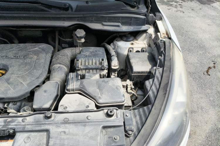 Used Hyundai ix35 2015 2.0L Automatic 2WD Comfort Edition China IV Standard Engine Bay Left