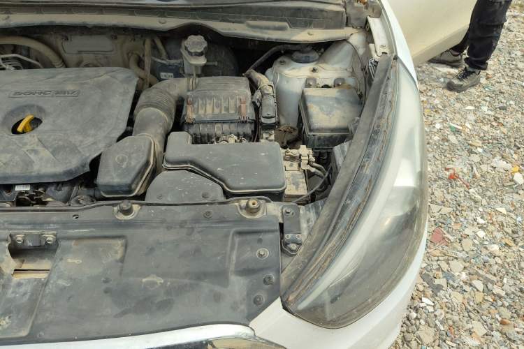 Used Hyundai ix35 2015 2.0L Automatic 2WD Comfort Edition China V Standard Engine Bay Left