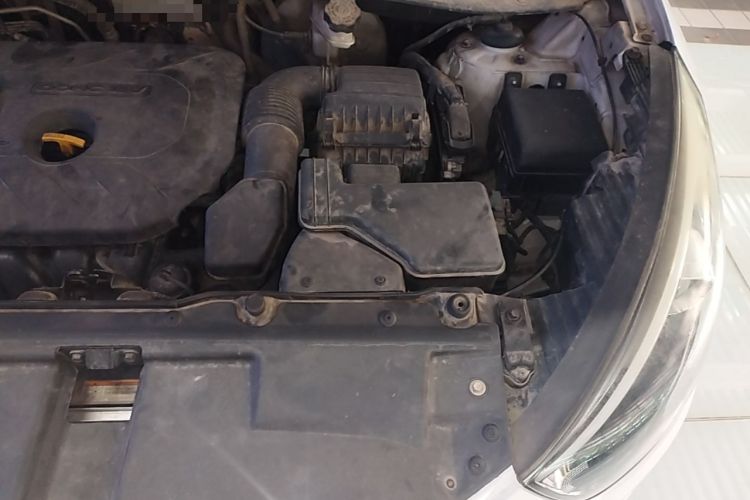 Used Hyundai ix35 2015 2.0L Automatic 2WD Smart Type China IV Engine Bay Left