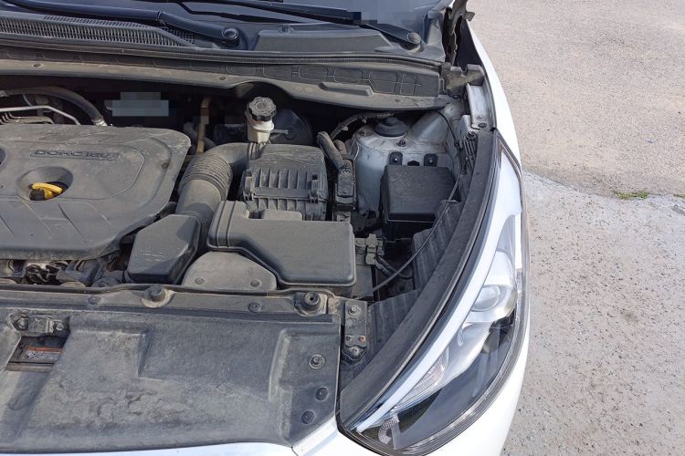 Used Hyundai ix35 2015 2.0L Automatic Two-Wheel Drive Leading Trim China IV Standard Engine Bay Left