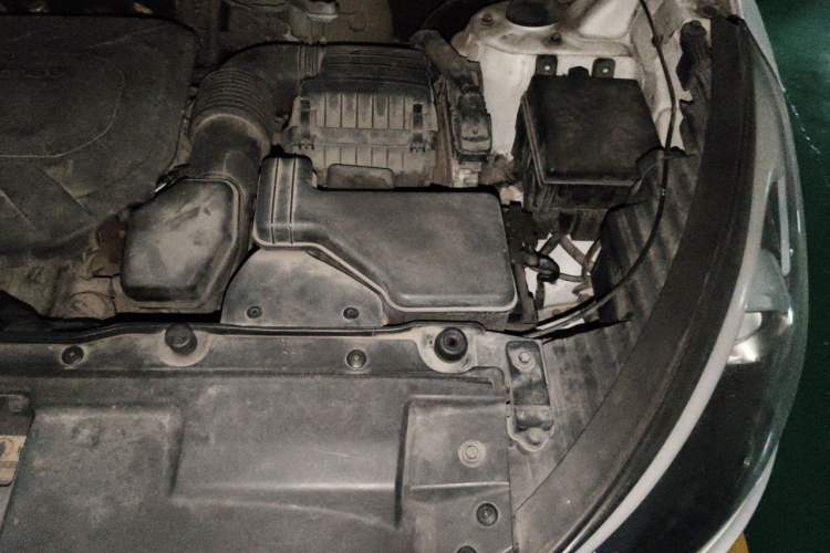 Used Hyundai ix35 2015 2.0L Automatic 2WD Comfort Edition China IV Standard Engine Bay Left