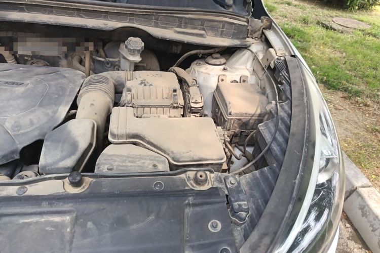 Used Hyundai ix35 2015 2.0L Automatic 2WD Comfort Edition China IV Standard Engine Bay Left