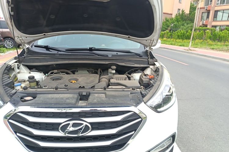 Used Hyundai ix35 2015 2.0L Automatic 2WD Smart Type China IV Engine Bay Left