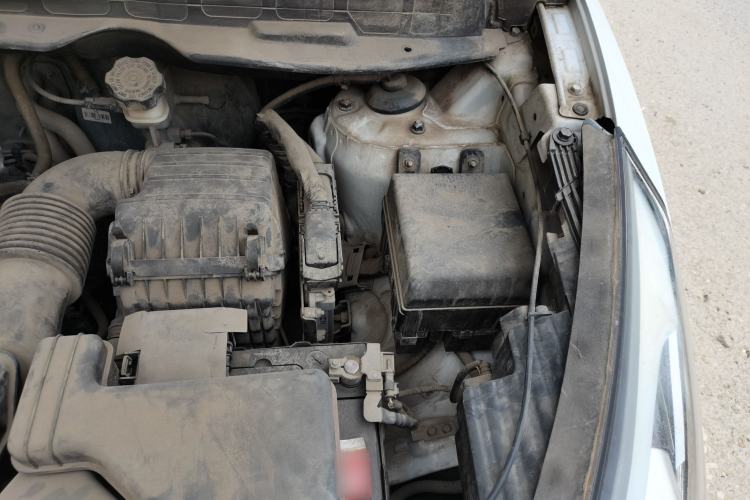 Used Hyundai ix35 2015 2.0L Automatic 2WD Smart Version China V Standard Engine Bay Left