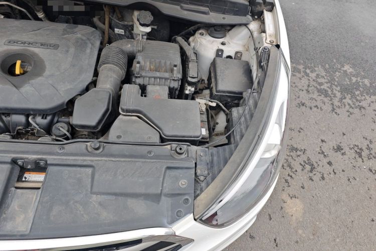 Used Hyundai ix35 2015 2.0L Automatic 2WD Comfort Edition China IV Standard Engine Bay Left