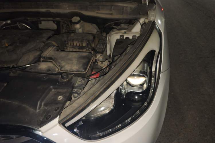 Used Hyundai ix35 2015 2.0L Automatic 2WD Comfort Edition China V Standard Engine Bay Left