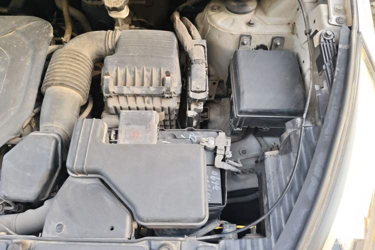 Used Hyundai ix35 2015 2.0L Automatic 2WD Smart Type China IV Engine Bay Left