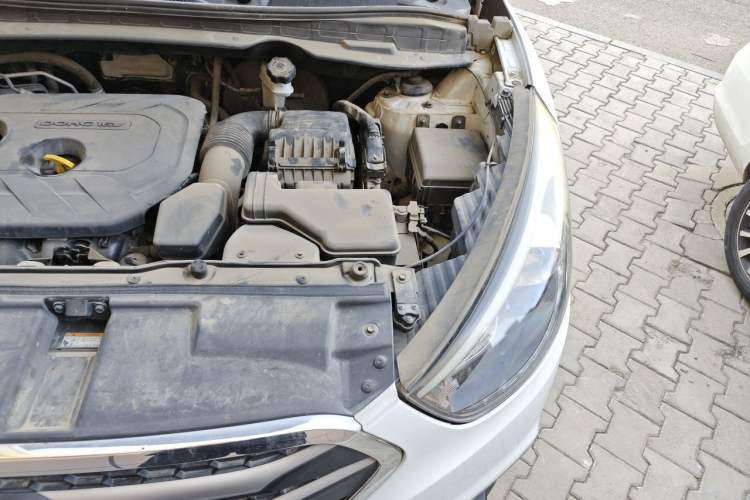 Used Hyundai ix35 2015 2.0L Automatic 2WD Smart Type China IV Engine Bay Left