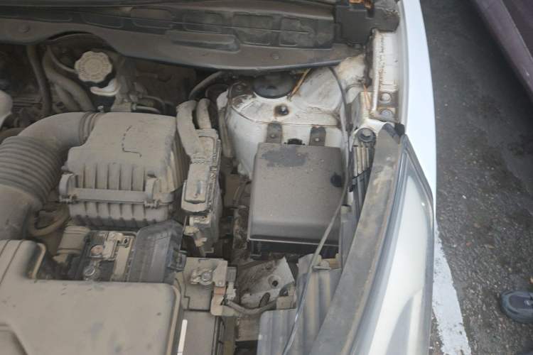 Used Hyundai ix35 2015 2.0L Automatic 2WD Smart Version China V Standard Engine Bay Left