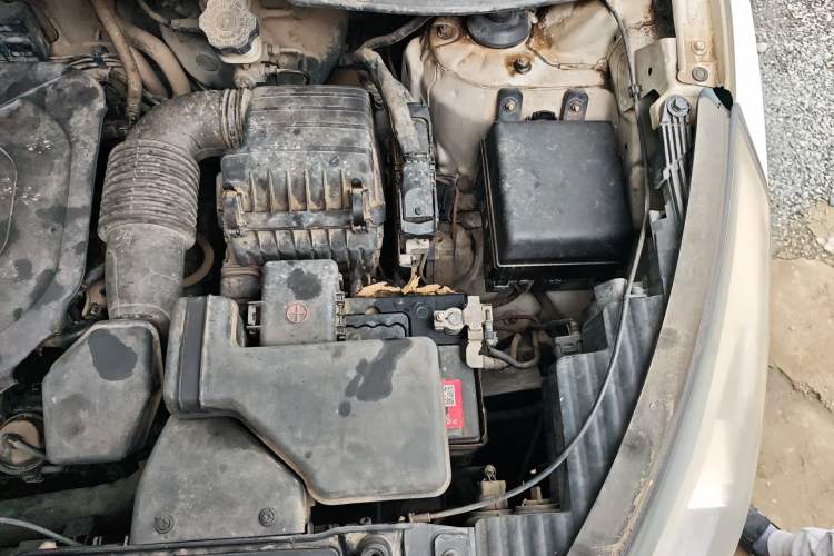 Used Hyundai ix35 2015 2.0L Automatic 2WD Smart Version China V Standard Engine Bay Left