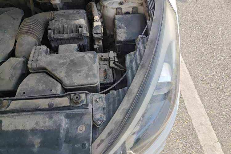 Used Hyundai ix35 2015 2.0L Automatic 2WD Comfort Edition China IV Standard Engine Bay Left