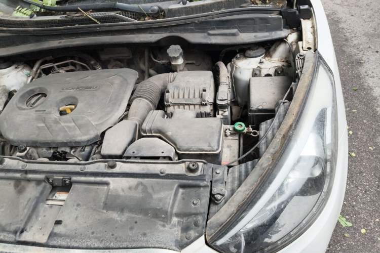Used Hyundai ix35 2015 2.0L Automatic 2WD Smart Type China IV Engine Bay Left