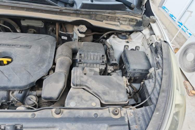Used Hyundai ix35 2015 2.0L Manual Two-Wheel Drive Comfort Version China V Standard Engine Bay Left