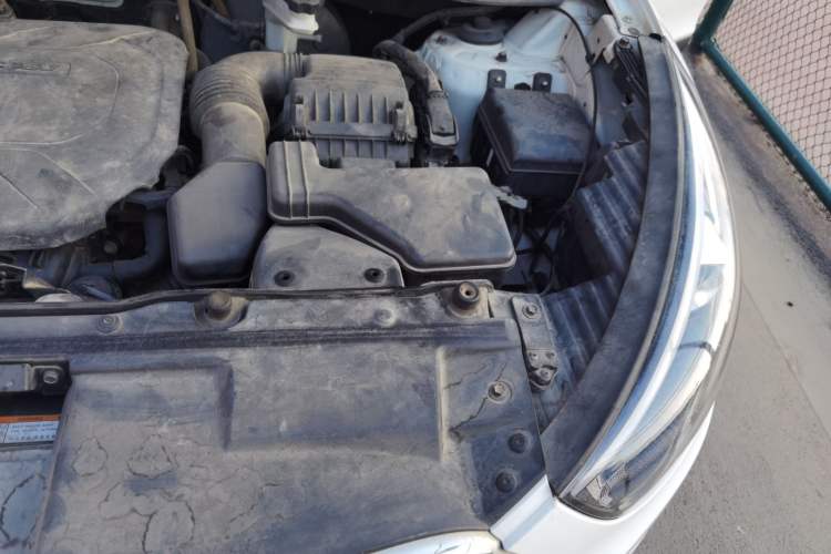 Used Hyundai ix35 2015 2.0L Automatic 2WD Smart Type China IV Engine Bay Left
