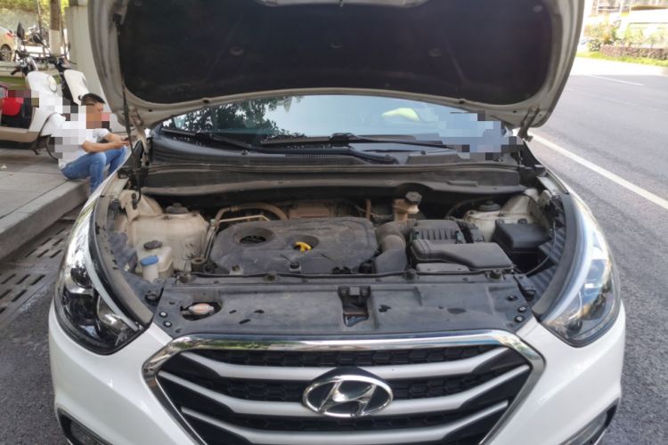 Used Hyundai ix35 2015 2.0L Automatic 2WD Smart Version China V Standard Engine Bay