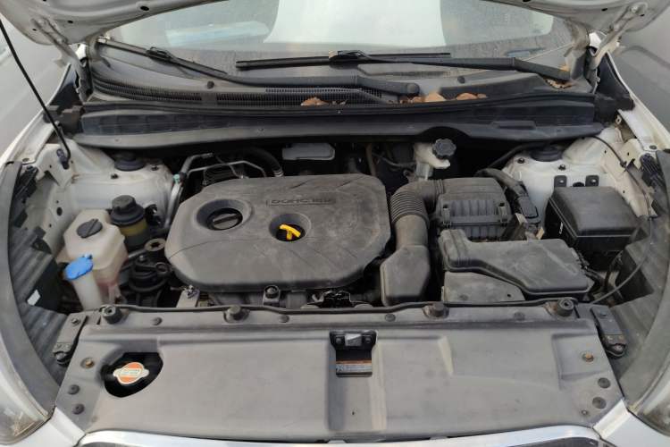 Used Hyundai ix35 2015 2.0L Automatic 2WD Comfort Edition China IV Standard Engine Bay