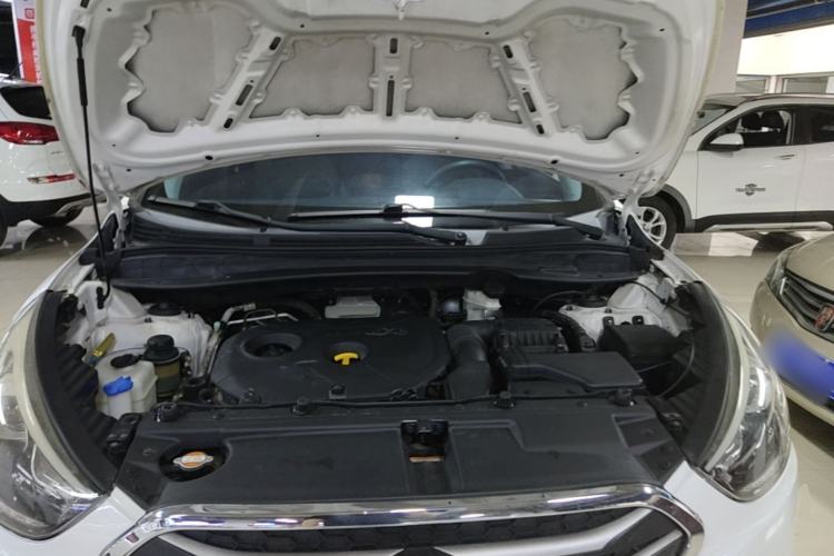 Used Hyundai ix35 2015 2.0L Automatic 2WD Comfort Edition China V Standard Engine Bay