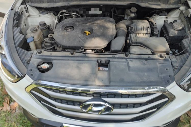 Used Hyundai ix35 2015 2.0L Automatic 2WD Smart Type China IV Engine Bay