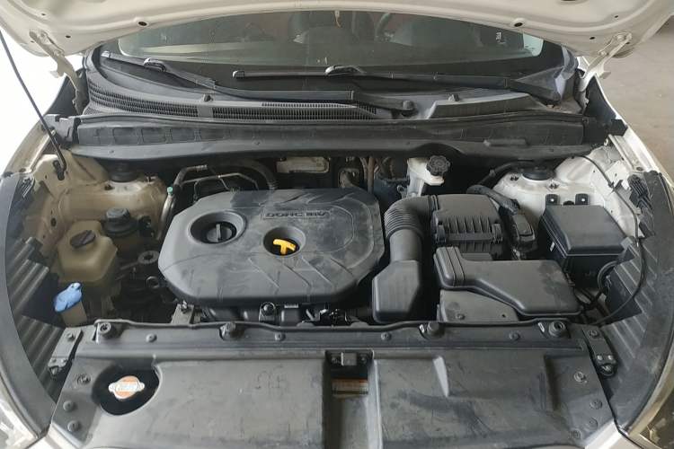 Used Hyundai ix35 2015 2.0L Automatic 2WD Comfort Edition China V Standard Engine Bay