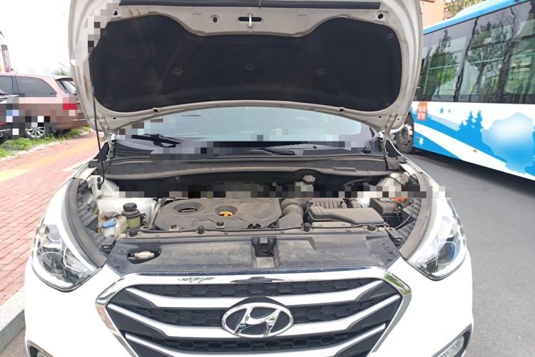 Used Hyundai ix35 2015 2.0L Automatic 2WD Smart Type China IV Engine Bay