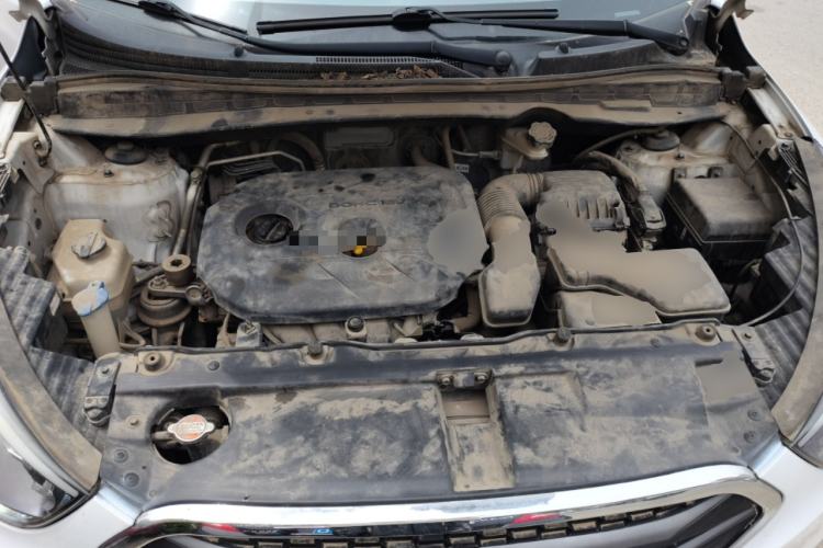 Used Hyundai ix35 2015 2.0L Automatic 2WD Smart Version China V Standard Engine Bay