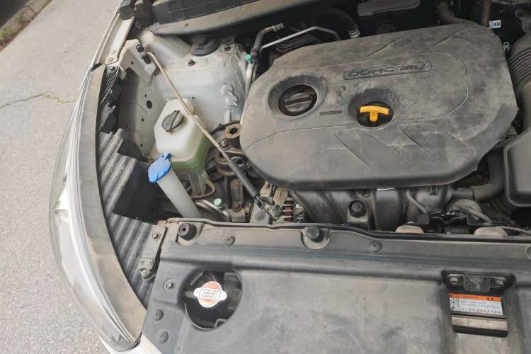 Used Hyundai ix35 2015 2.0L Automatic 2WD Smart Version China V Standard Engine Bay Right