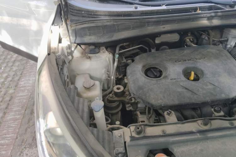 Used Hyundai ix35 2015 2.0L Automatic 2WD Smart Version China V Standard Engine Bay Right