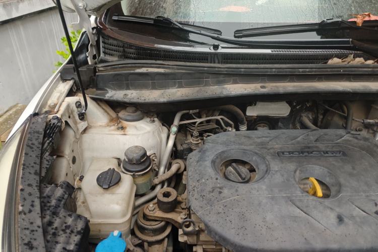 Used Hyundai ix35 2015 2.0L Automatic 2WD Smart Type China IV Engine Bay Right