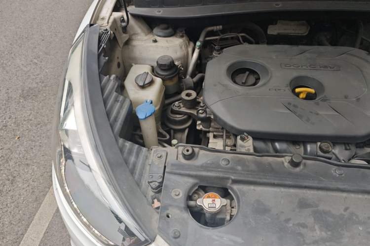 Used Hyundai ix35 2015 2.0L Automatic 2WD Comfort Edition China IV Standard Engine Bay Right