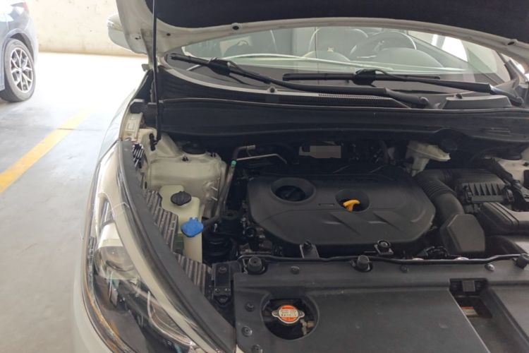 Used Hyundai ix35 2015 2.0L Automatic 2WD Smart Version China V Standard Engine Bay Right