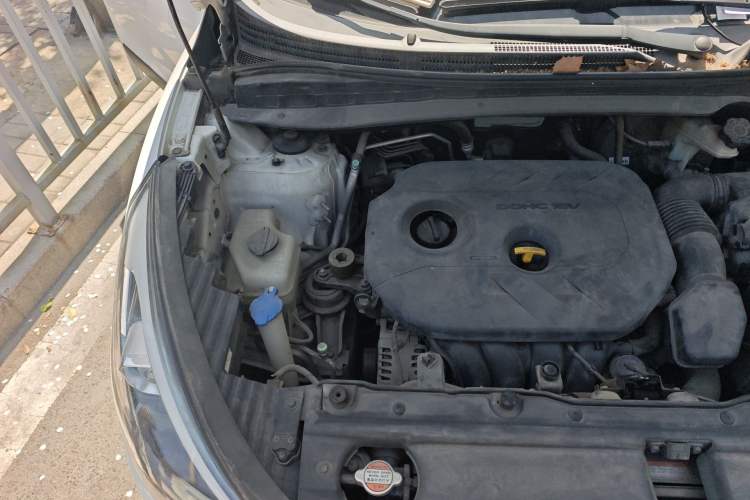 Used Hyundai ix35 2015 2.0L Automatic 2WD Smart Version China V Standard Engine Bay Right