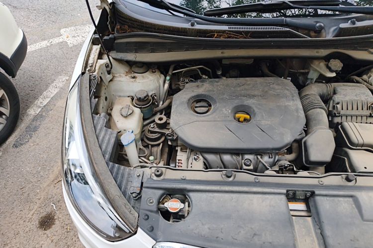 Used Hyundai ix35 2015 2.0L Automatic 2WD Comfort Edition China V Standard Engine Bay Right
