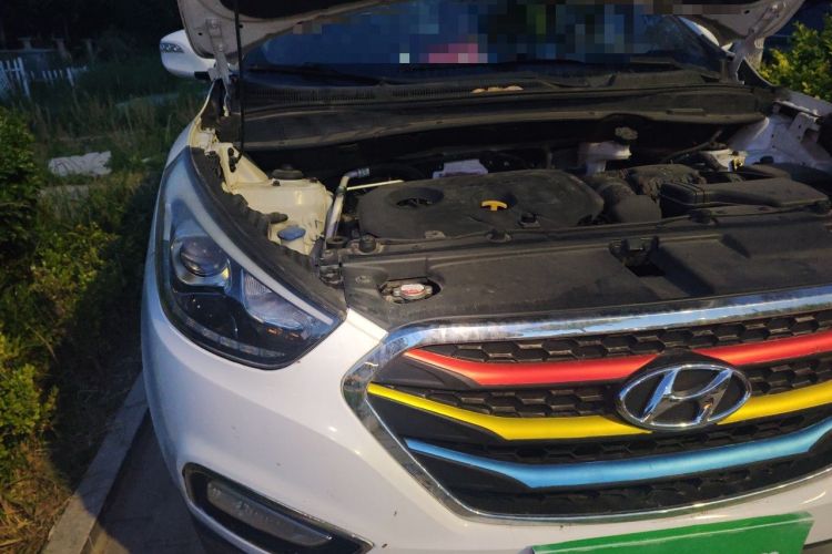 Used Hyundai ix35 2015 2.0L Automatic 2WD Smart Version China V Standard Engine Bay Right