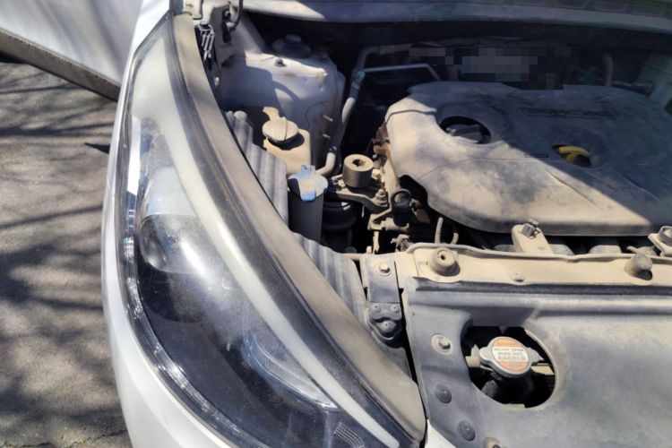 Used Hyundai ix35 2015 2.0L Automatic 2WD Smart Version China V Standard Engine Bay Right