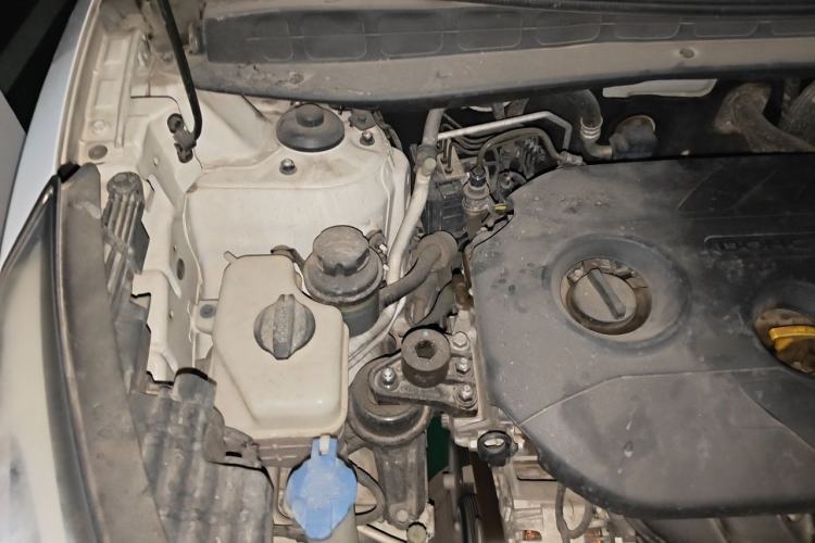 Used Hyundai ix35 2015 2.0L Automatic 2WD Smart Type China IV Engine Bay Right