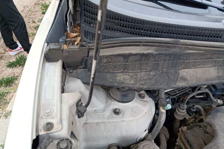 Used Hyundai ix35 2015 2.0L Automatic 2WD Smart Version China V Standard Engine Bay Right