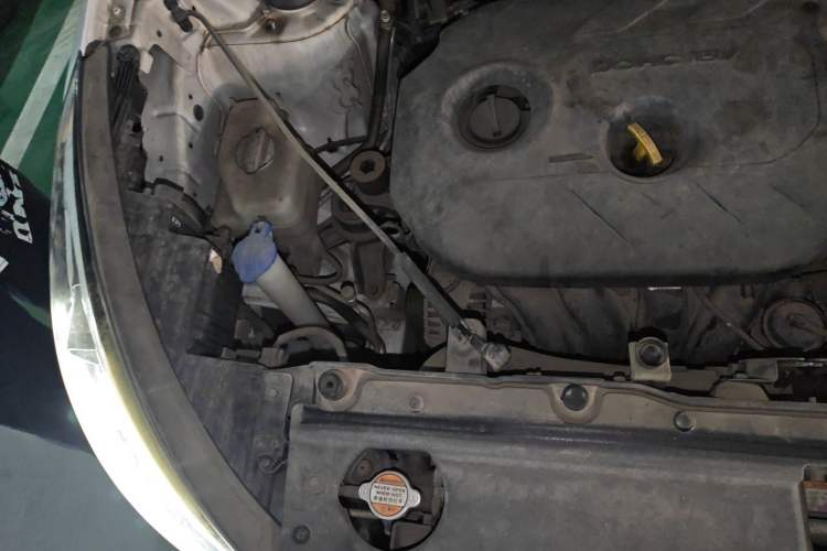 Used Hyundai ix35 2015 2.0L Automatic 2WD Smart Version China V Standard Engine Bay Right