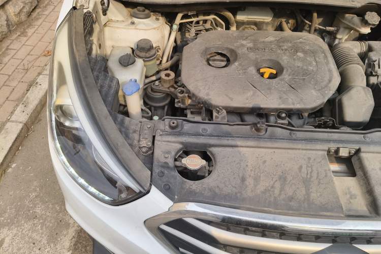Used Hyundai ix35 2015 2.0L Automatic 2WD Smart Type China IV Engine Bay Right