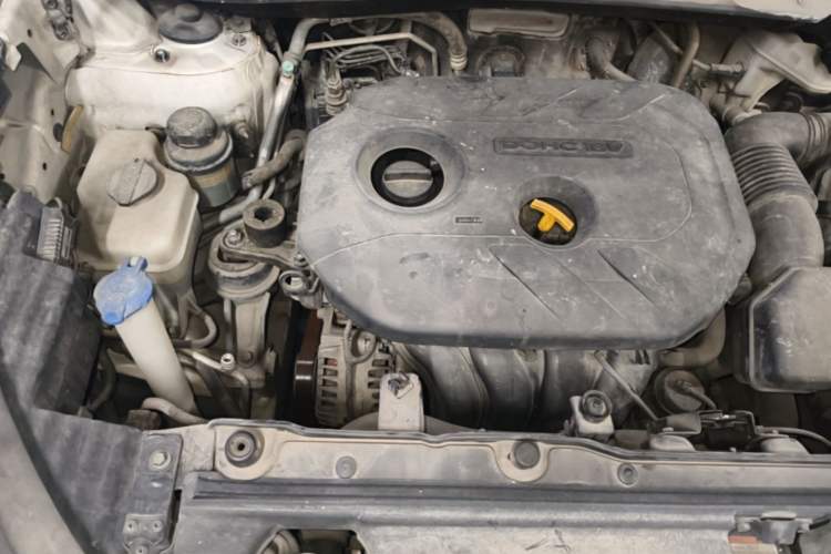 Used Hyundai ix35 2015 2.0L Automatic 2WD Smart Version China V Standard Engine Bay Right