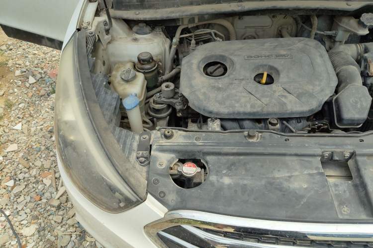 Used Hyundai ix35 2015 2.0L Automatic 2WD Comfort Edition China V Standard Engine Bay Right