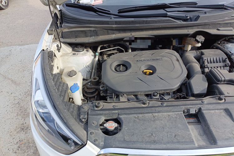 Used Hyundai ix35 2015 2.0L Automatic Two-Wheel Drive Leading Trim China IV Standard Engine Bay Right
