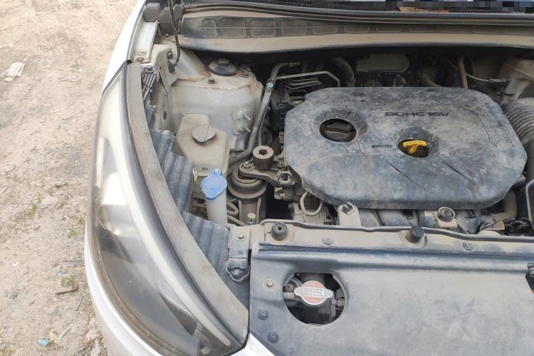 Used Hyundai ix35 2015 2.0L Automatic 2WD Smart Version China V Standard Engine Bay Right