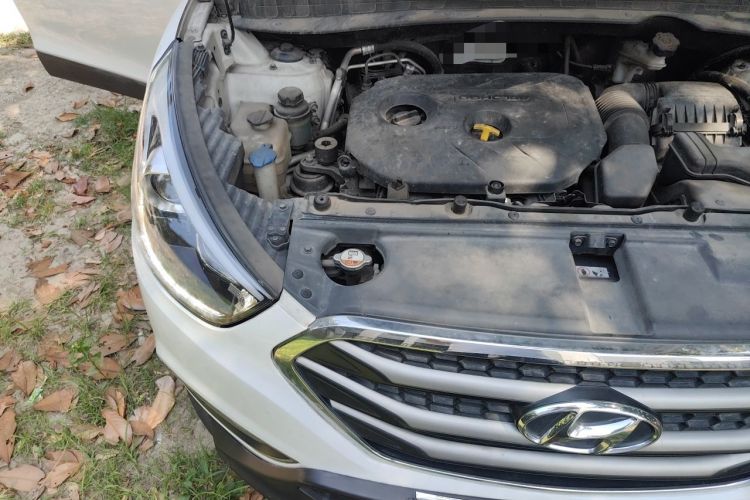 Used Hyundai ix35 2015 2.0L Automatic 2WD Smart Type China IV Engine Bay Right