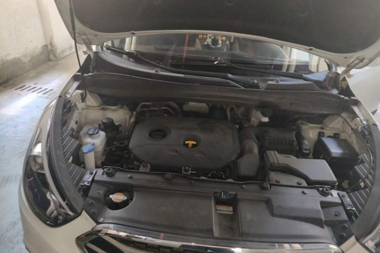 Used Hyundai ix35 2015 2.0L Automatic 2WD Smart Type China IV Engine Bay Right